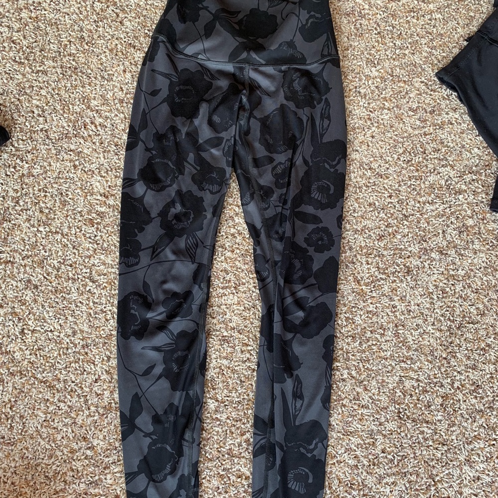 lululemon floral detailed legging